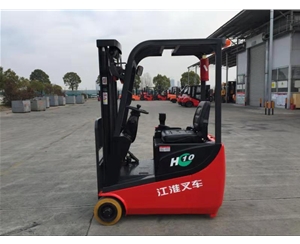 仓储叉车 